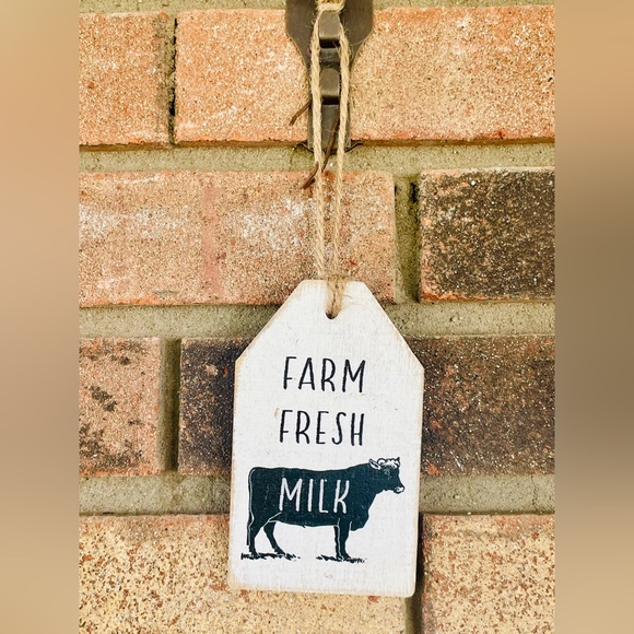 *Farm Fresh Milk Cow Wood Tag Ornament - Picture 8 of 13